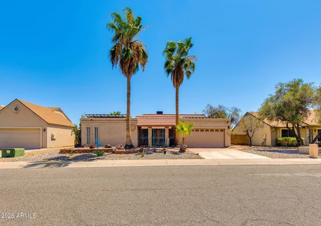 1st image of 825 E Piute Ave, Phoenix, AZ 85024 | MLS# 7064725