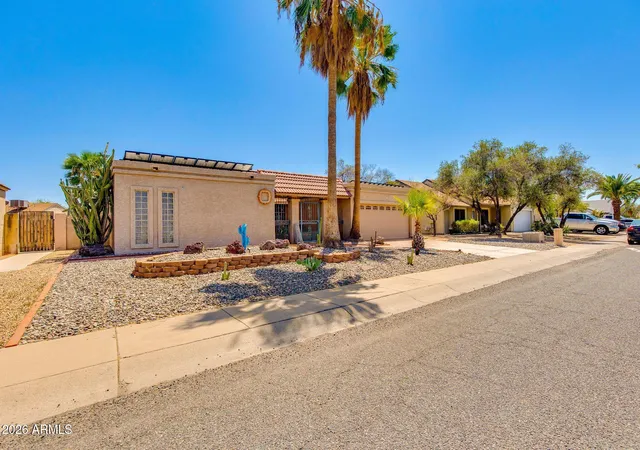 2nd image of 825 E Piute Ave, Phoenix, AZ 85024 | MLS# 7064725