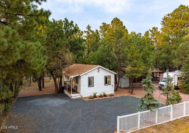 1st image of 2112 Bluejay Rd, Overgaard, AZ 85933 | MLS# 7061837