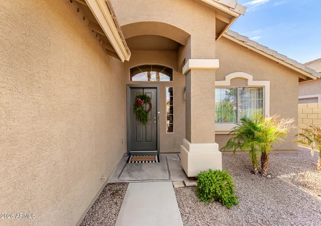 Photo 2 of Single family home for sale at 43301 W Chisholm Dr, Maricopa, AZ 85138 | MLS# 7062156 | Listing updated on 2026-09-11
