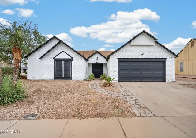 1st image of 10002 S 47th Pl, Phoenix, AZ 85044 | MLS# 7061991