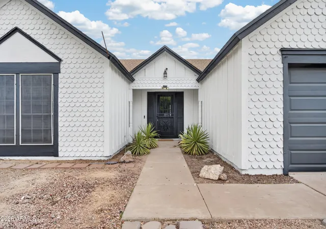 3rd image of 10002 S 47Th Pl, Phoenix, AZ 85044 | MLS# 7061991