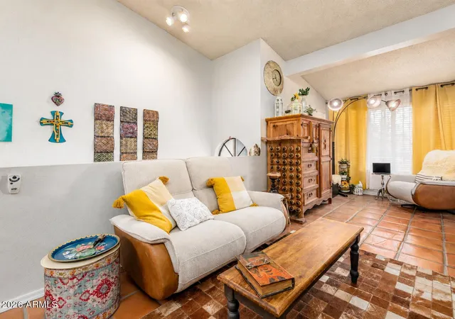 5th image of 1840 E Morten Ave, Phoenix, AZ 85020
