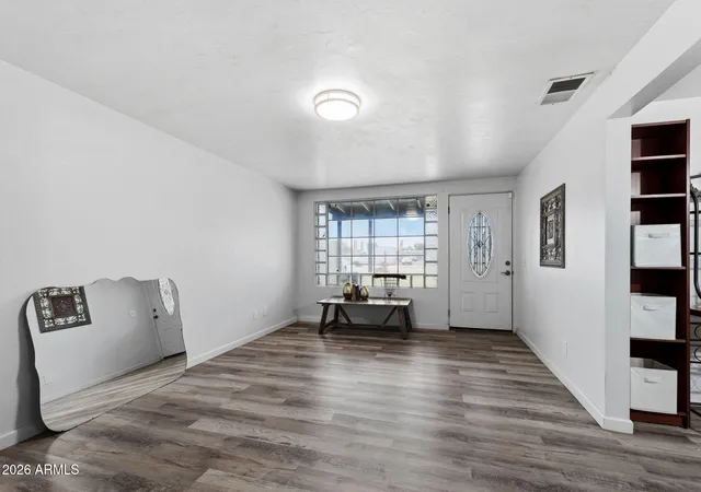 Photo 4 of Sale Pending at 810 W Rio Salado Pkwy, Mesa, AZ 85201 | MLS# 7063888 | Listing updated on 2026-09-14