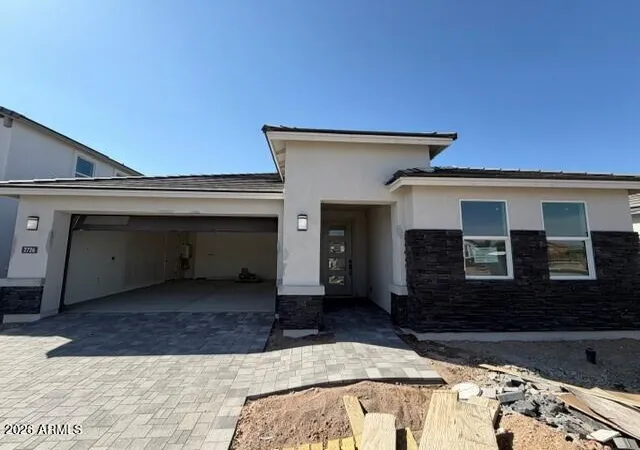 Photo 2 of Sale Pending at 2726 E Agave Knoll Rd, Phoenix, AZ 85024 | MLS# 7061996 | Listing updated on 2026-08-30