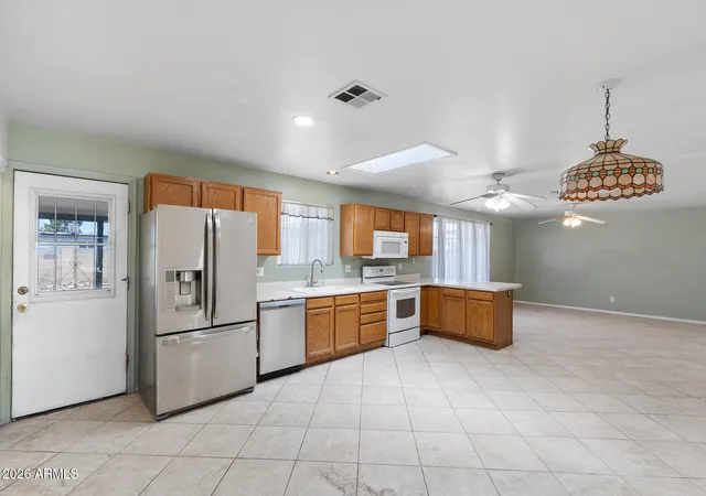 Photo 2 of Sale Pending at 3626 W Shangri La Rd, Phoenix, AZ 85029 | MLS# 7067848 | Listing updated on 2026-09-20