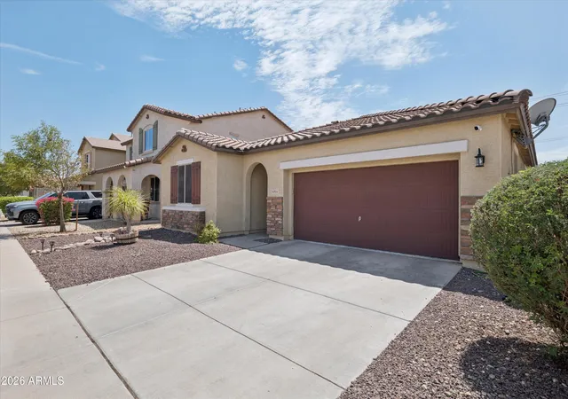 Photo 4 of Sale Pending at 6914 S 78th Drive, Laveen, AZ 85339 | MLS# 7062149 | Listing updated on 2026-08-25