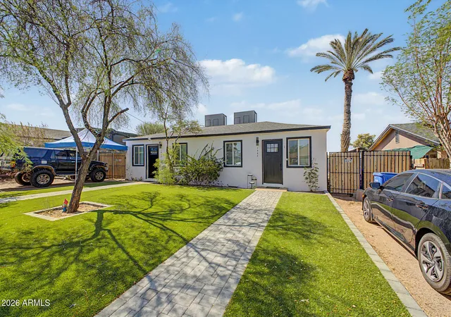3rd image of 1447 E Mountain View Rd, Phoenix, AZ 85020 | MLS# 7063336