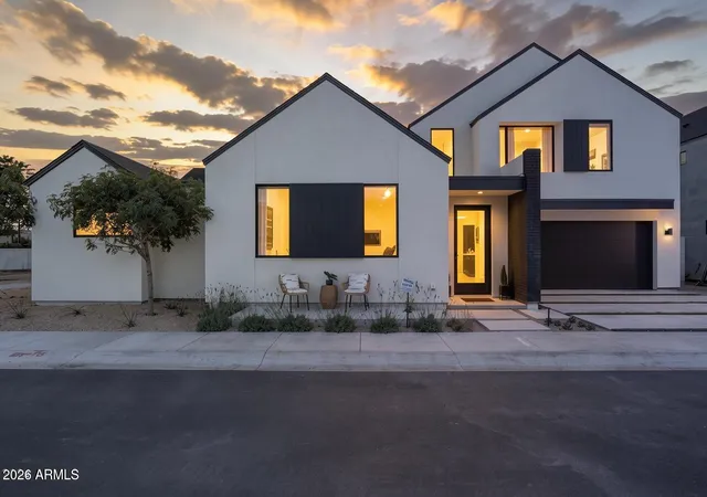 1st image of 6324 N 10th Dr, Phoenix, AZ 85013 | MLS# 7062518
