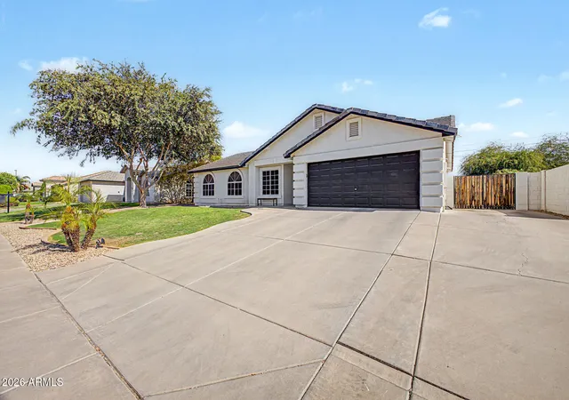 Photo 3 of Single family home for sale at 3749 E Thornton Ave, Gilbert, AZ 85297 | MLS# 7062476 | Listing updated on 2026-10-08