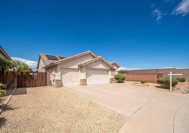 Photo 3 of Single family home for sale at 16746 W Tonbridge St, Surprise, AZ 85374 | MLS# 7070268 | Listing updated on 2026-09-17