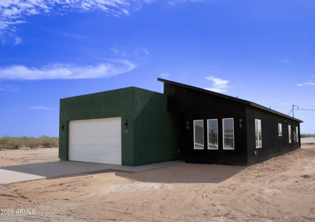 Photo 2 of Single family home for sale at 4215 N Roble Cir, Eloy, AZ 85131 | MLS# 7062346 | Listing updated on 2026-09-09