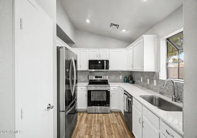 2nd image of 4407 E Amberwood Dr, Phoenix, AZ 85048 | MLS# 7065524