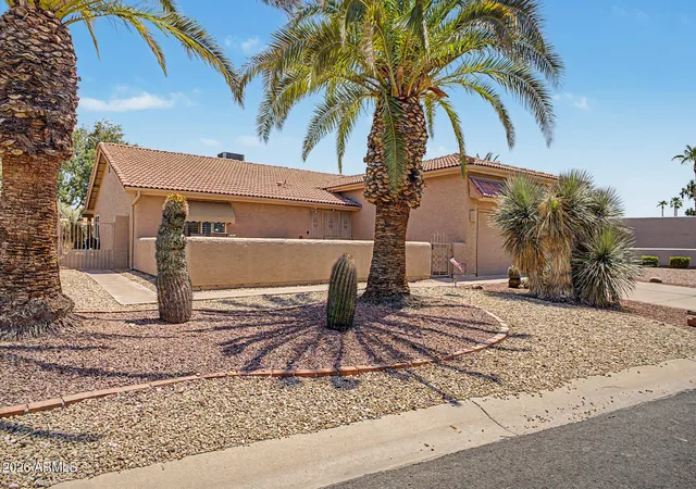 Photo 3 of Sale Pending at 26017 S New Town Dr, Sun Lakes, AZ 85248 | MLS# 7062223 | Listing updated on 2026-09-03