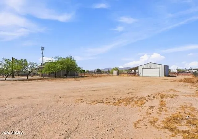 3rd image of 27602 N Denver Hill Dr, Wittmann, AZ 85361 | MLS# 7062315