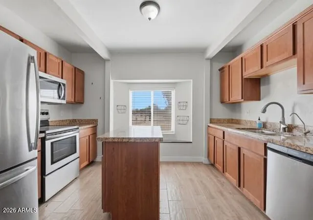 5th image of 27602 N Denver Hill Dr, Wittmann, AZ 85361 | MLS# 7062315
