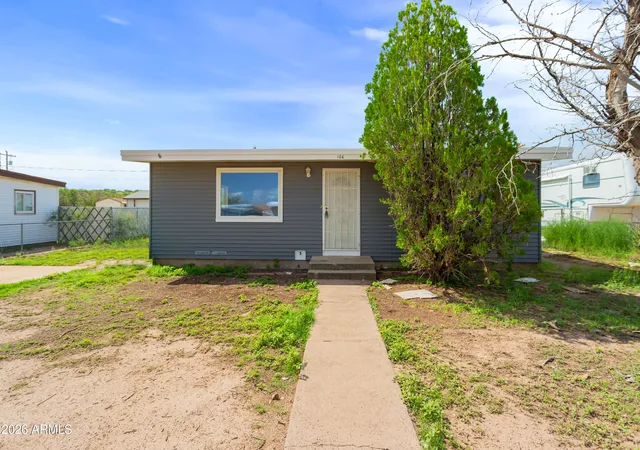 Photo 3 of Single family home for sale at 106 E Apache St, Huachuca City, AZ 85616 | MLS# 7064137 | Listing updated on 2026-09-12