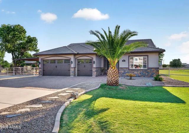Photo 3 of Sale Pending at 13812 S 154th Place, Gilbert, AZ 85296 | MLS# 7062257 | Listing updated on 2026-09-15