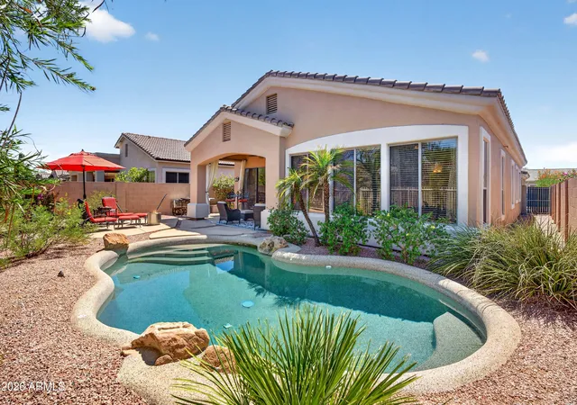 1st image of 5016 E Robin Ln, Phoenix, AZ 85054 | MLS# 7070300