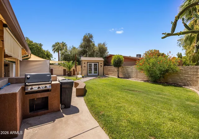 3rd image of 611 E Canterbury Ln, Phoenix, AZ 85022 | MLS# 7064194
