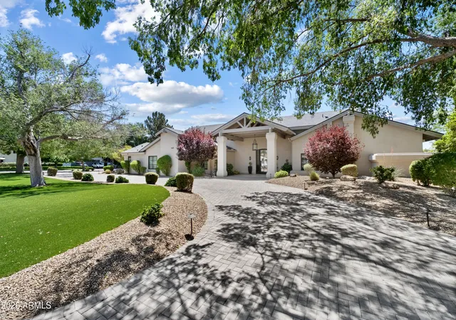 Photo 3 of Single family home for sale at 7281 E Royal Palm Rd, Scottsdale, AZ 85258 | MLS# 7062680 | Listing updated on 2026-08-11