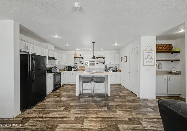 Photo 4 of Manufactured home for sale at 2012 S 380th Drive, Tonopah, AZ 85354 | MLS# 7063215 | Listing updated on 2026-08-28