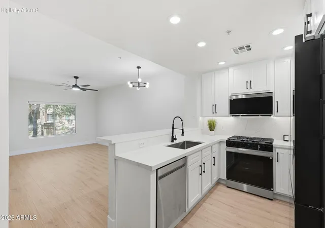 2nd image of 5450 E Deer Valley Dr #1200, Phoenix, AZ 85054 | MLS# 7062559