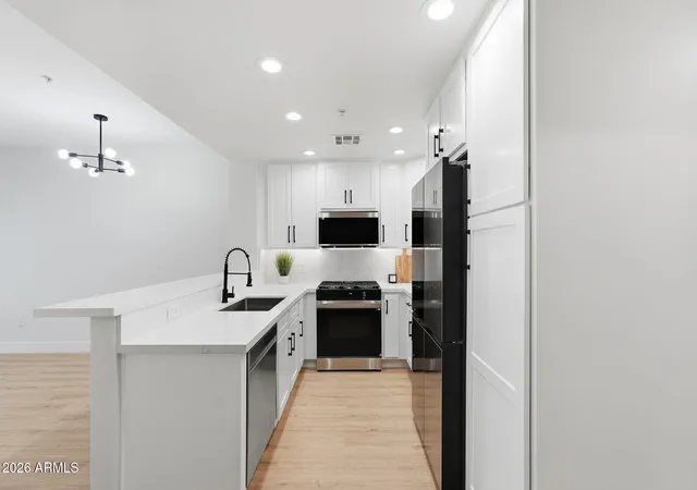 5th image of 5450 E Deer Valley Dr #1200, Phoenix, AZ 85054 | MLS# 7062559