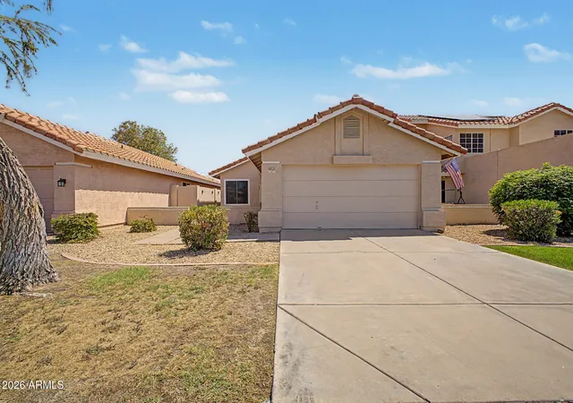 Photo 1 of Single family home for sale at 8021 W Paradise Dr, Peoria, AZ 85345 | MLS# 7064270 | Listing updated on 2026-08-19