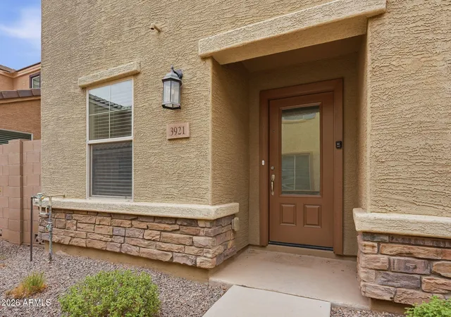 Photo 3 of Townhouse for sale at 3921 S 82nd Drive, Phoenix, AZ 85043 | MLS# 7063224 | Listing updated on 2026-09-18