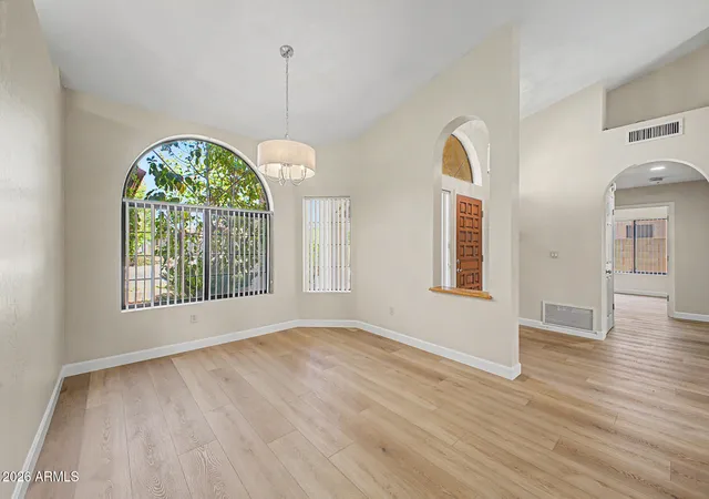 Photo 4 of Sale Pending at 1933 E Buena Vista Dr, Tempe, AZ 85284 | MLS# 7065139 | Listing updated on 2026-09-21
