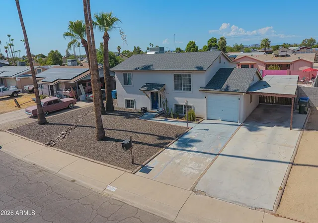 2nd image of 3724 W Charter Oak Rd, Phoenix, AZ 85029 | MLS# 7064478