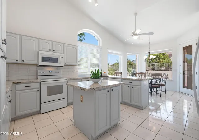 Photo 4 of Single family home for sale at 8166 E Birdie Ln, Gold Canyon, AZ 85118 | MLS# 7068612 | Listing updated on 2026-08-31