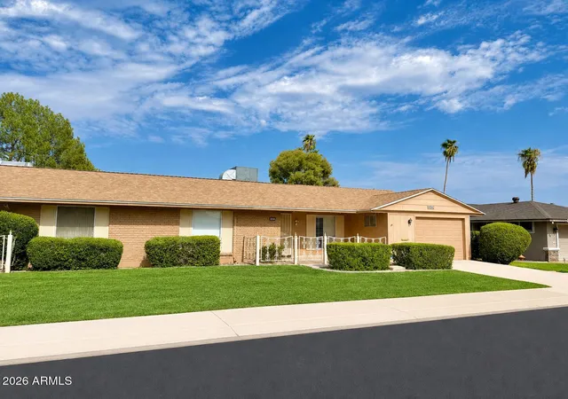 2nd image of 10542 W Tropicana Cir, Sun City, AZ 85351 | MLS# 7062720