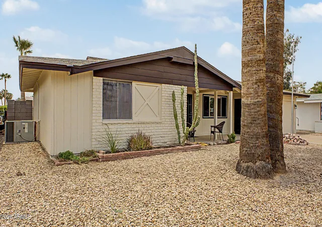 Photo 3 of Single family home for sale at 814 S Longwood Loop, Mesa, AZ 85208 | MLS# 7063583 | Listing updated on 2026-09-11