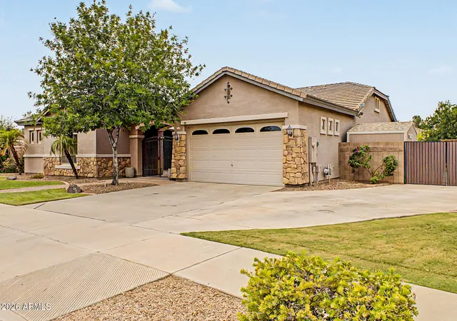 Photo 2 of Single family home for sale at 19006 E Arrowhead Trl, Queen Creek, AZ 85142 | MLS# 7063548 | Listing updated on 2026-09-03