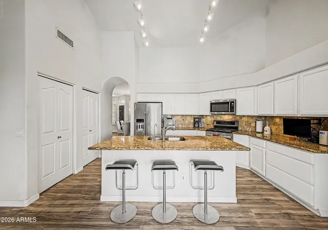 Photo 4 of Single family home for sale at 21096 N 64th Avenue, Glendale, AZ 85308 | MLS# 7062688 | Listing updated on 2026-09-22