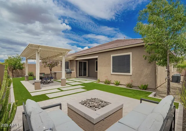 Photo 3 of Sale Pending at 44036 N Hudson Trl, New River, AZ 85087 | MLS# 7062629 | Listing updated on 2026-08-11