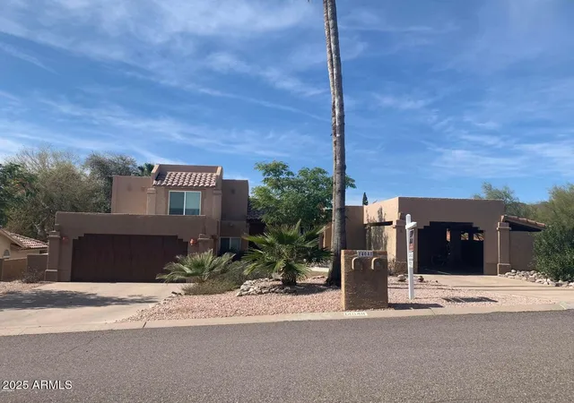 Photo 2 of Townhouse for sale at 14048 N Cameo Dr, Fountain Hills, AZ 85268 | MLS# 7062682 | Listing updated on 2026-08-26