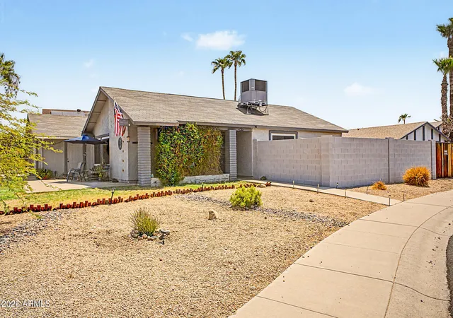 2nd image of 2417 W Monte Cristo Ave, Phoenix, AZ 85023 | MLS# 7062791