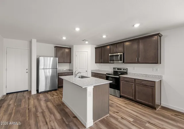 Photo 4 of Single family home for sale at 674 W Pintail Dr, Casa Grande, AZ 85122 | MLS# 7062766 | Listing updated on 2026-10-05
