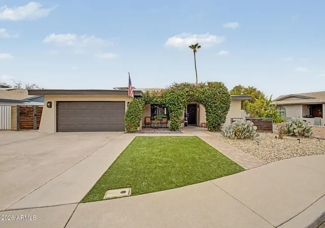 1st image of 2064 S Noche De Paz St, Mesa, AZ 85202 | MLS# 7062841