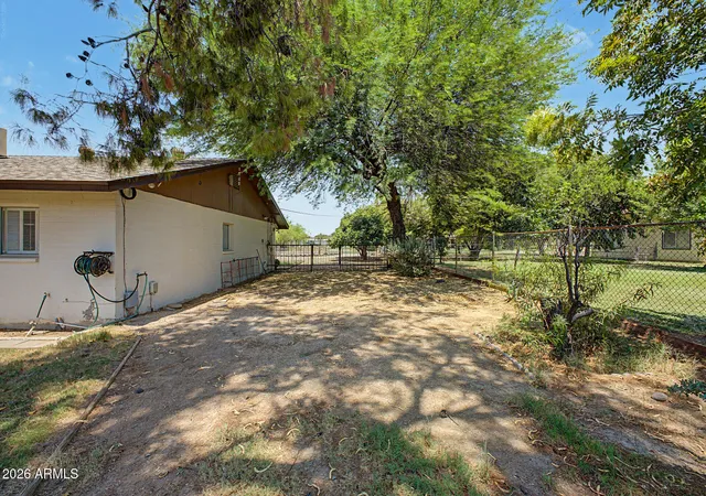 35th image of 4835 W Port Au Prince Ln, Glendale, AZ 85306 | MLS# 7063612