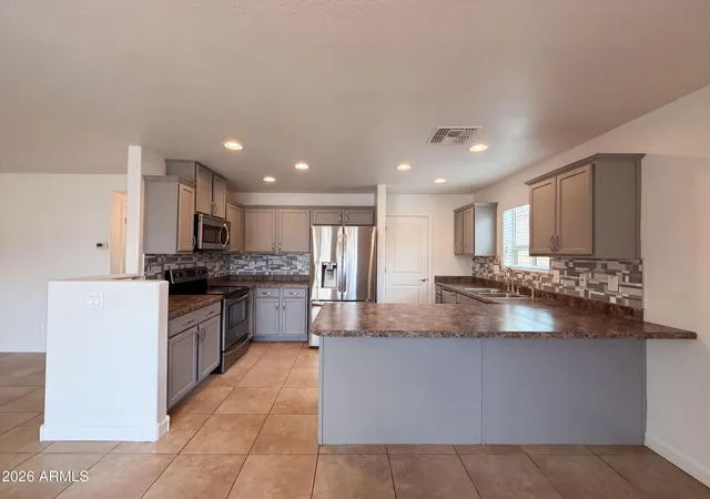 Photo 2 of Single family home for sale at 28539 N Moonstone Way, San Tan Valley, AZ 85143 | MLS# 7062803 | Listing updated on 2026-09-29
