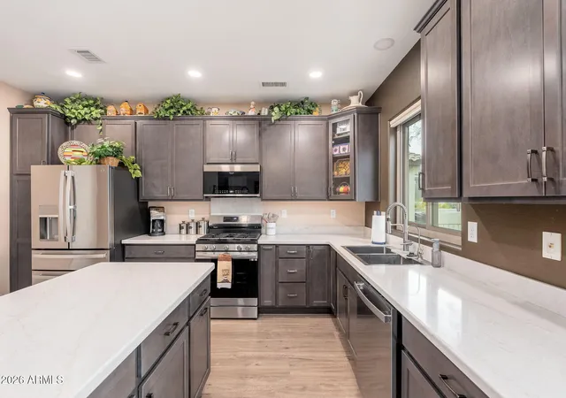 4th image of 20680 N Shadow Mountain Dr, Surprise, AZ 85374 | MLS# 7063778