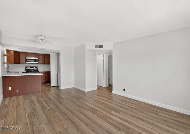 5th image of 3635 N 37Th St #12, Phoenix, AZ 85018 | MLS# 7065588