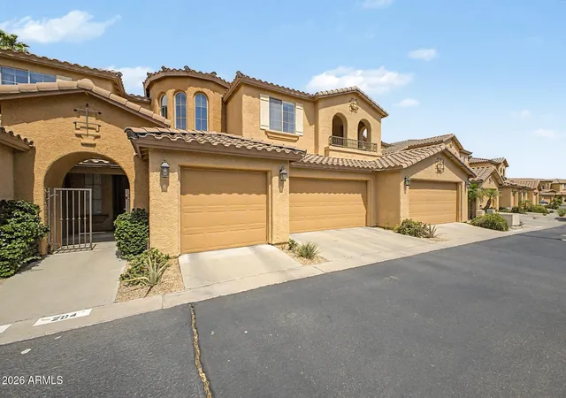 Photo 3 of Townhouse for sale at 10655 N 9th Street #205, Phoenix, AZ 85020 | MLS# 7062940 | Listing updated on 2026-09-01