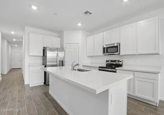 Photo 5 of Sale Pending at 7557 S 47th Drive, Laveen, AZ 85339 | MLS# 7062916 | Listing updated on 2026-09-04