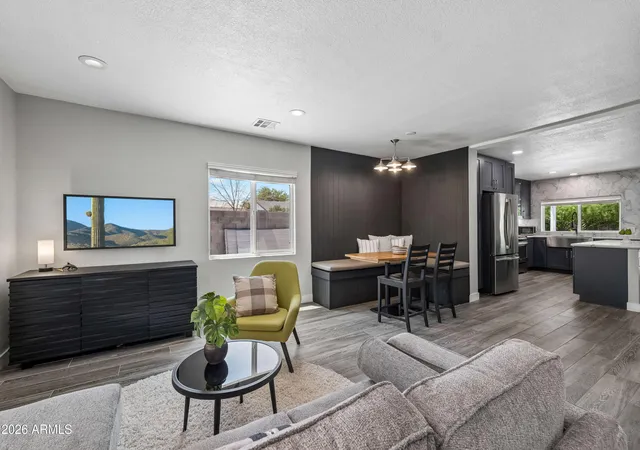 Photo 2 of Sale Pending at 2510 N 14th Street, Phoenix, AZ 85006 | MLS# 7063204 | Listing updated on 2026-08-19