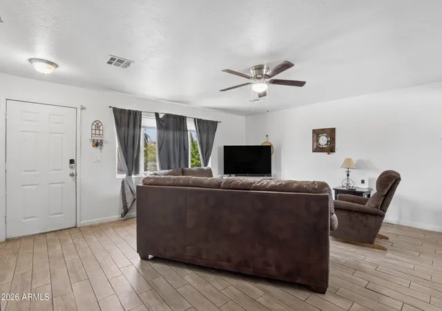 Photo 4 of Single family home for sale at 414 W Butte Cir, Florence, AZ 85132 | MLS# 7069385 | Listing updated on 2026-08-27